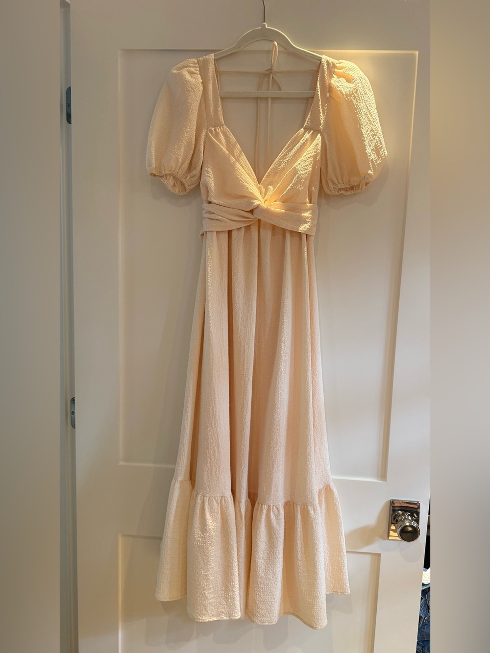 Beautiful butter puff sleeve midi dress